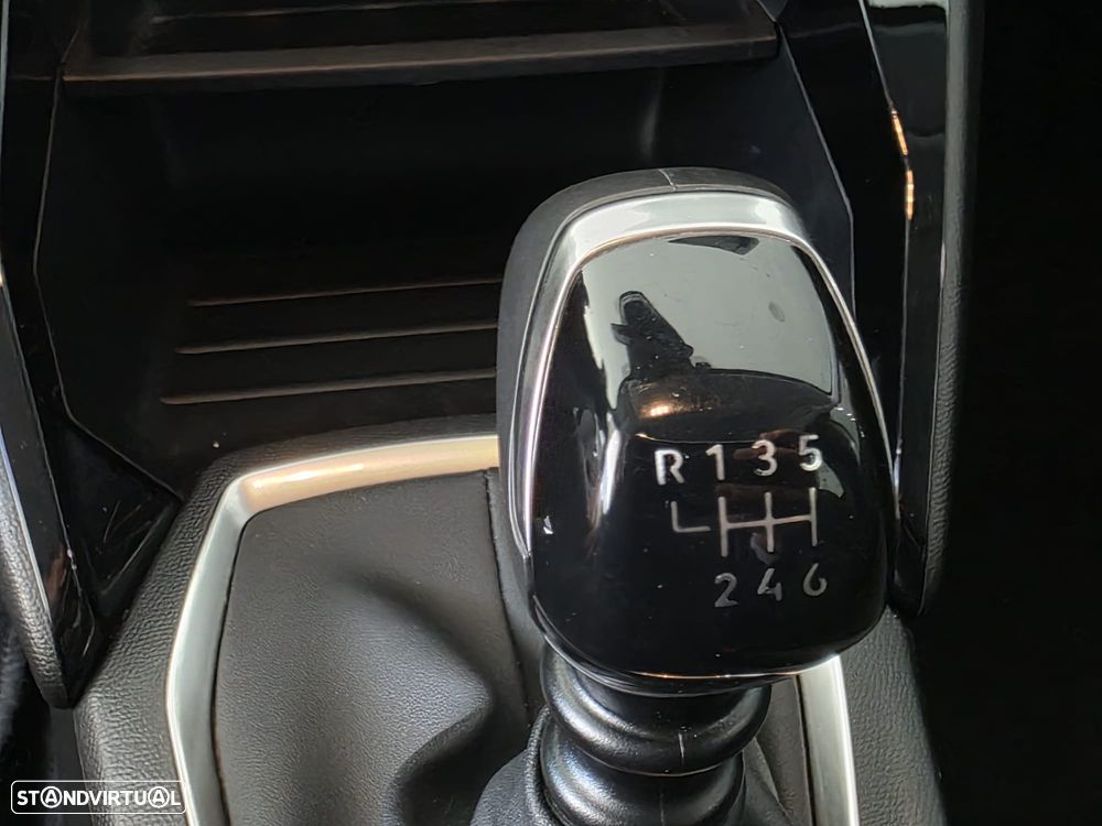 Peugeot 208 1.2 PureTech Active - 18