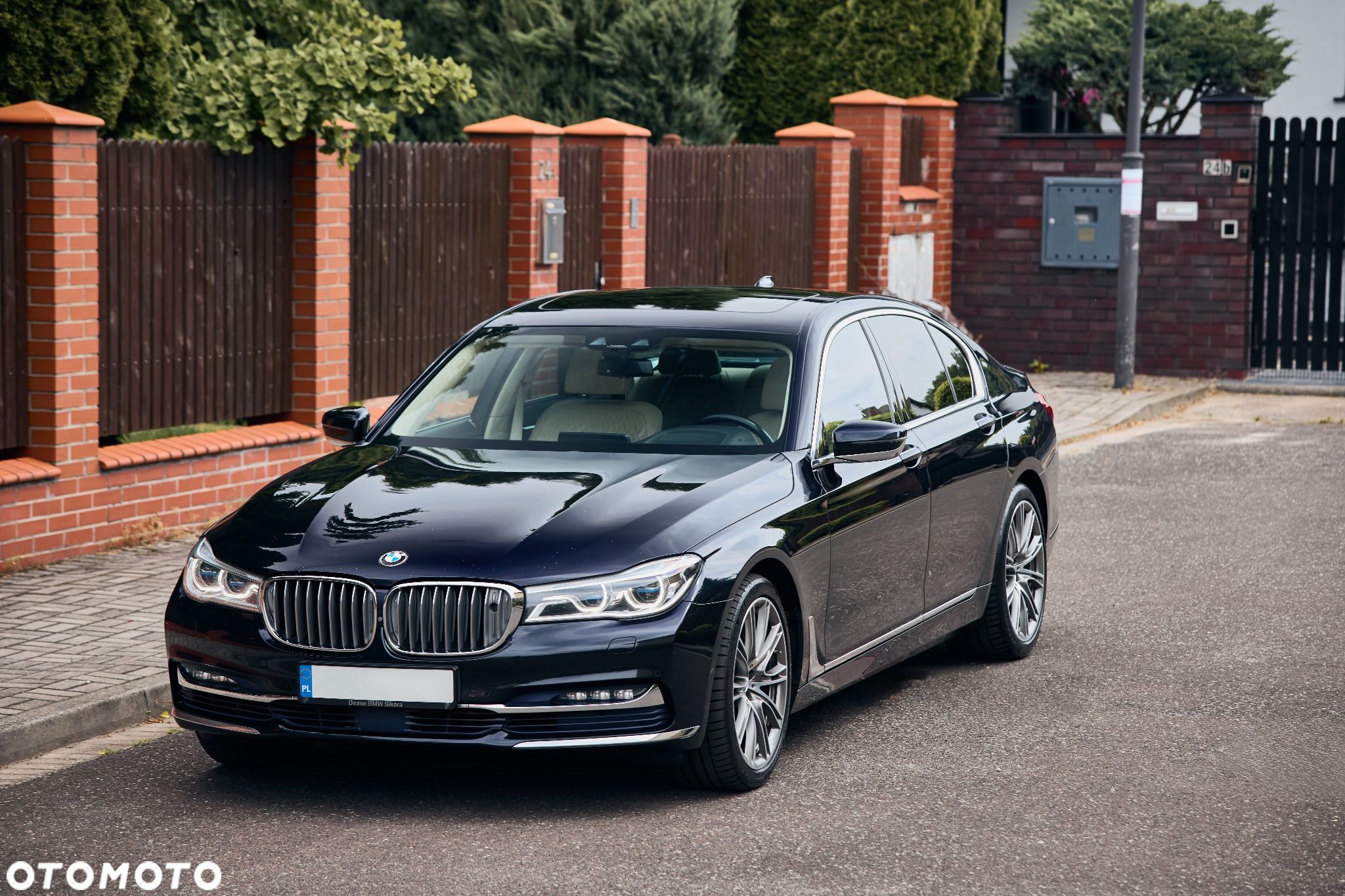 BMW Seria 7 750i xDrive - 1