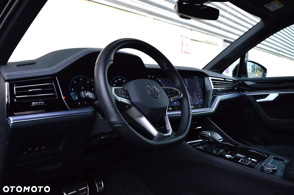 Volkswagen Touareg 3.0 V6 TDI SCR 4Mot R-Line - 16