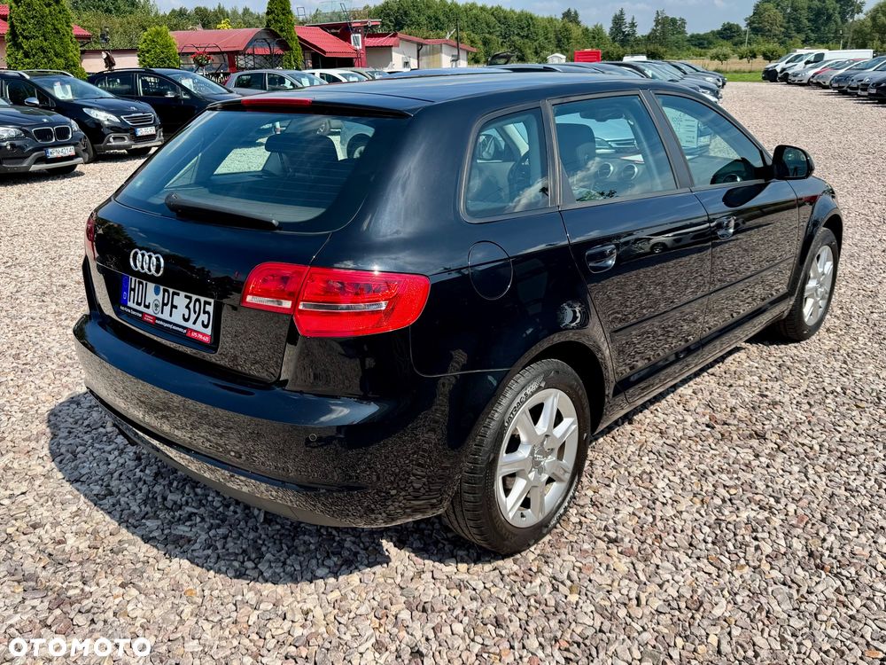Audi A3 Sportback - 2