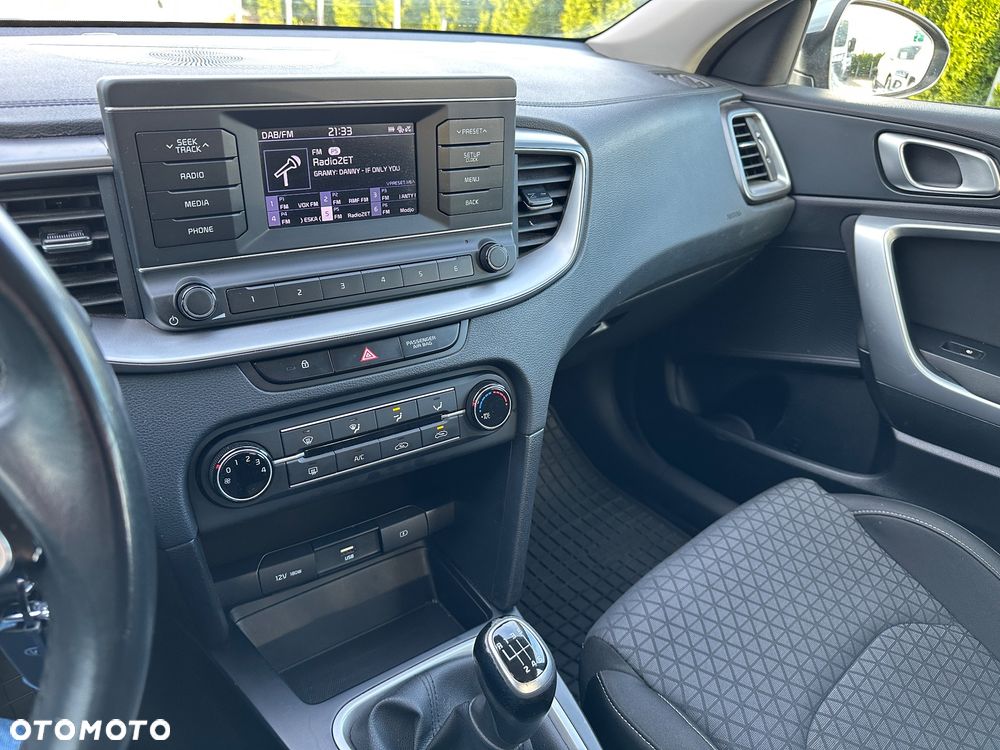 Kia Ceed 1.6 CRDi SCR M - 25