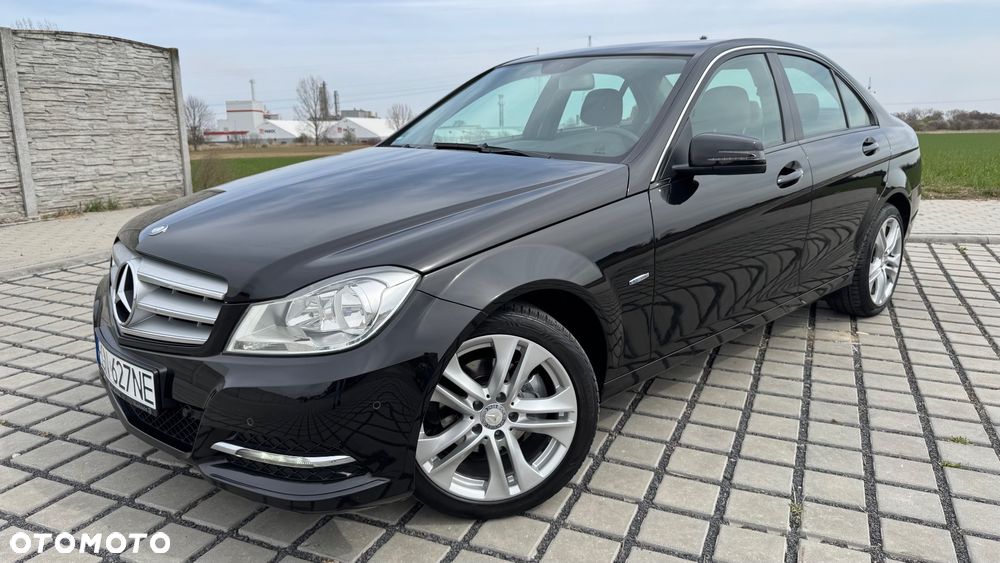 Mercedes-Benz Klasa C 180 CGI BlueEff Elegance - 7