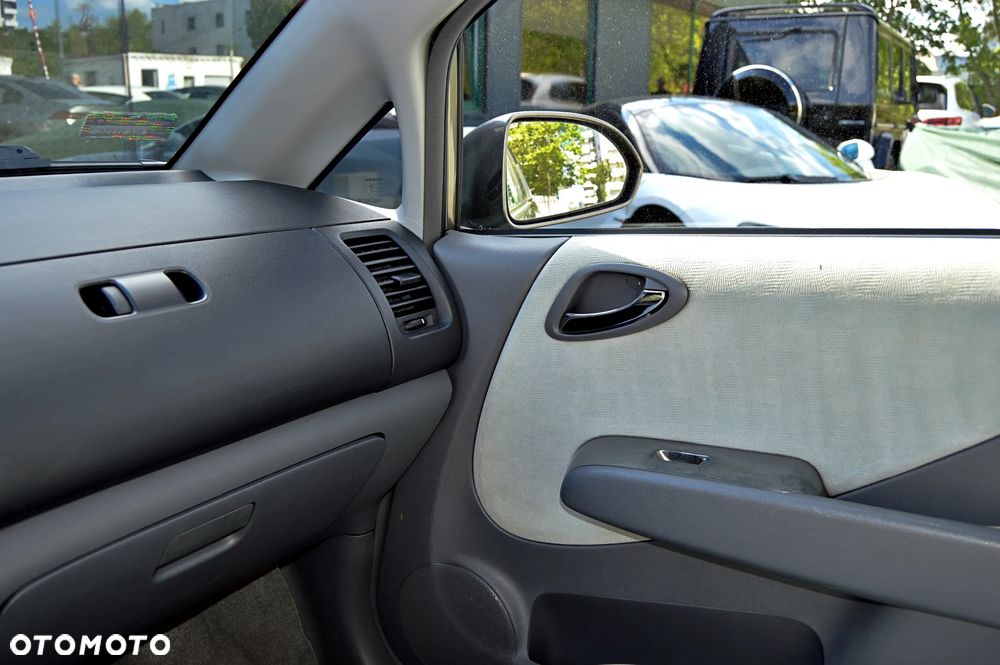 Honda City 1.4 Comfort - 21