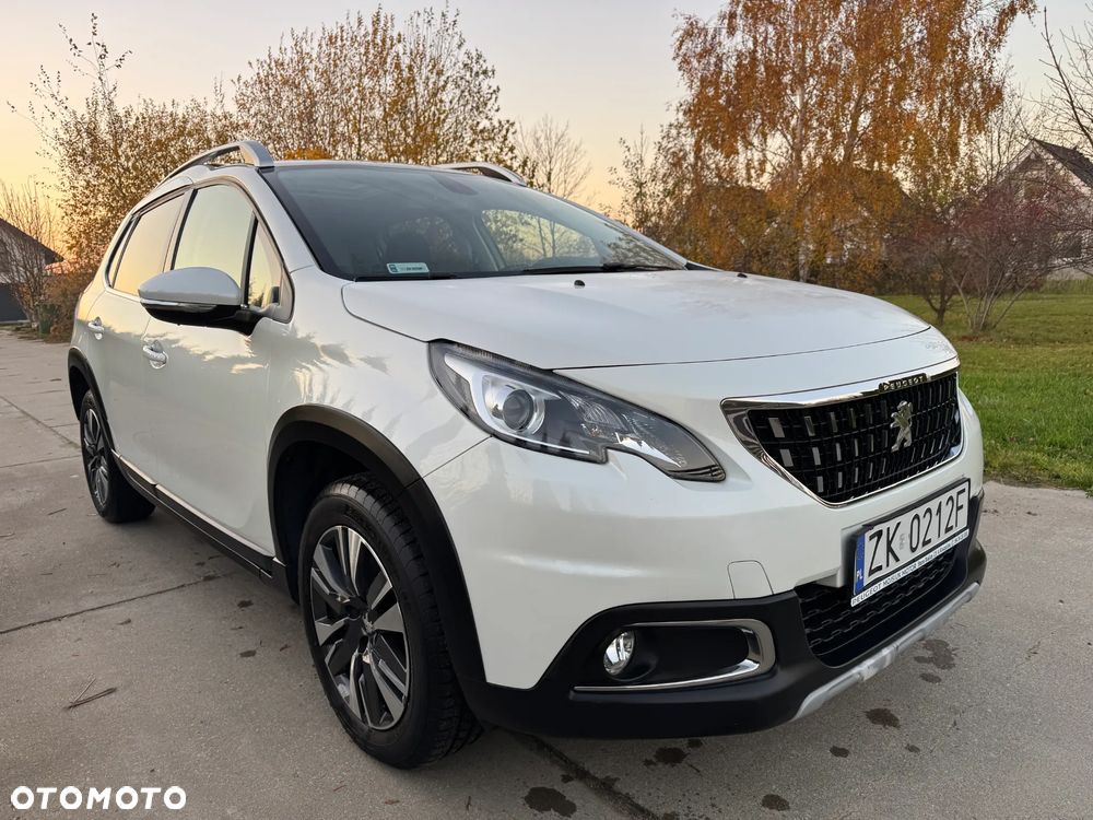 Peugeot 2008 1.2 Pure Tech Allure S&S EAT6 - 12