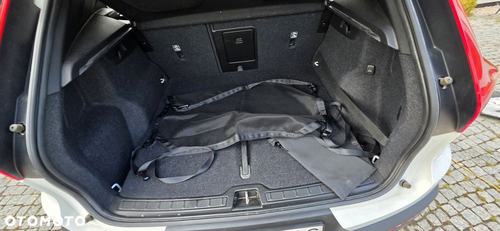Volvo XC 40 ver-d3 - 33