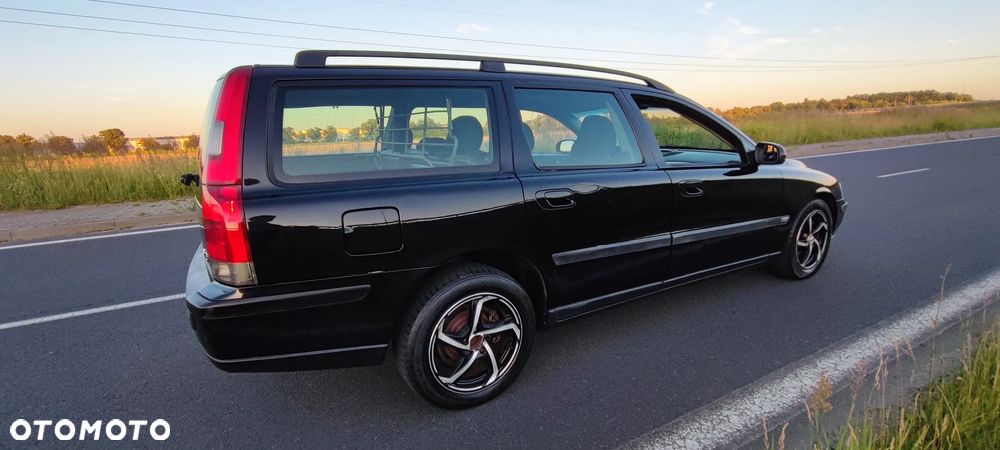 Volvo V70 2.4 D Black Edition - 5