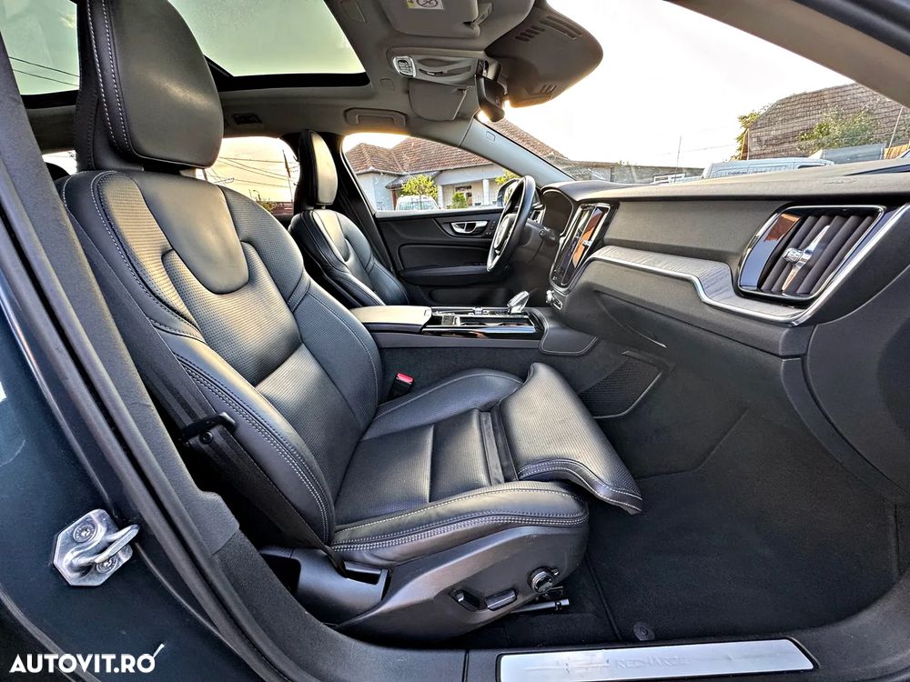 Volvo V60 T6 AWD Recharge Geartronic Inscription - 9
