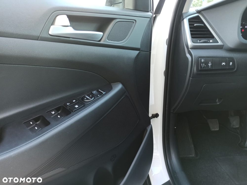 Hyundai Tucson blue 1.7 CRDi 2WD Advantage - 10