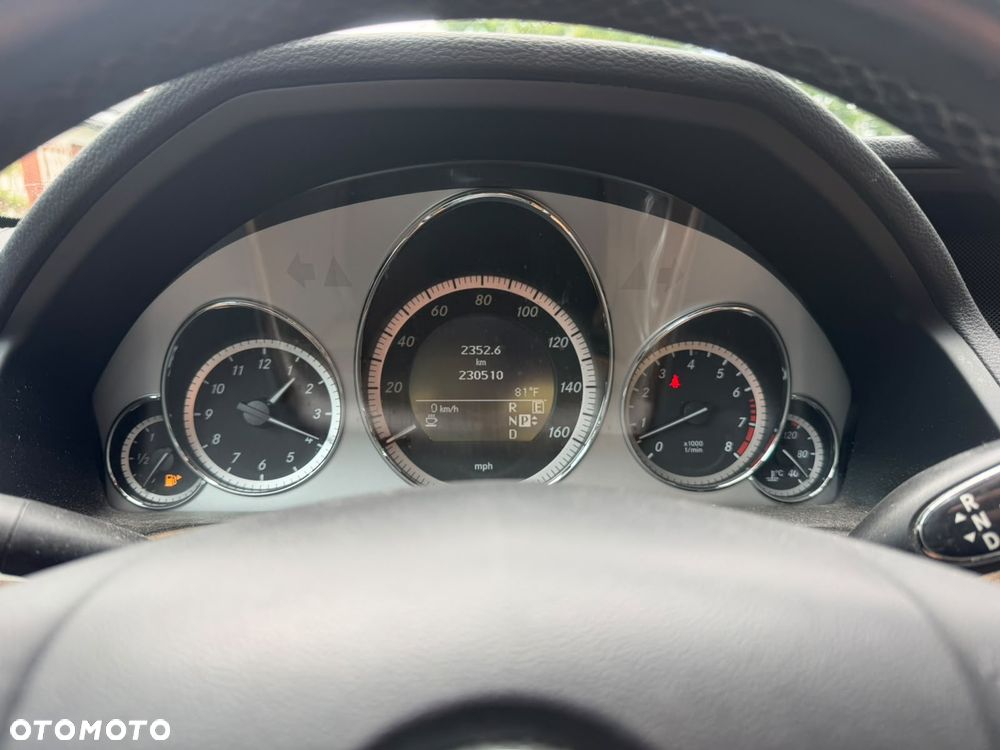 Mercedes-Benz Klasa E 500 4-Matic Avantgarde - 16