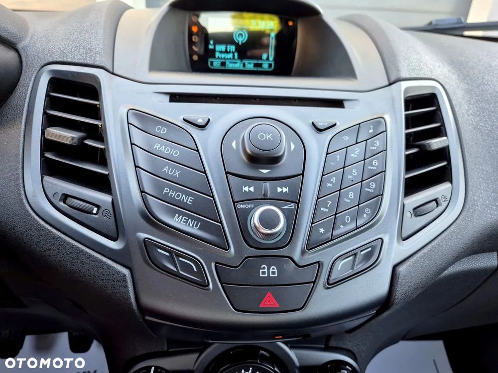 Ford Fiesta - 26