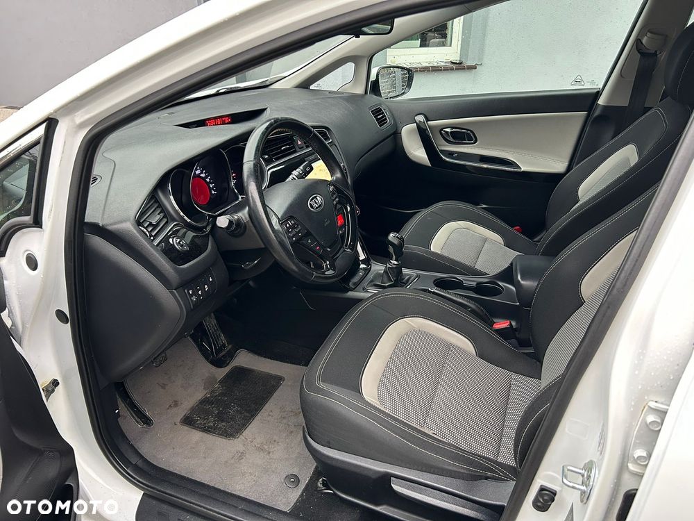 Kia Ceed 1.6 CRDi 136 ISG GT Line - 6