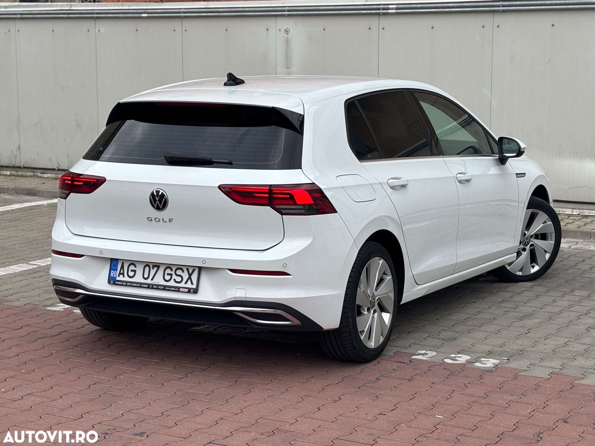 Volkswagen Golf 2.0 TDI DSG Style - 23