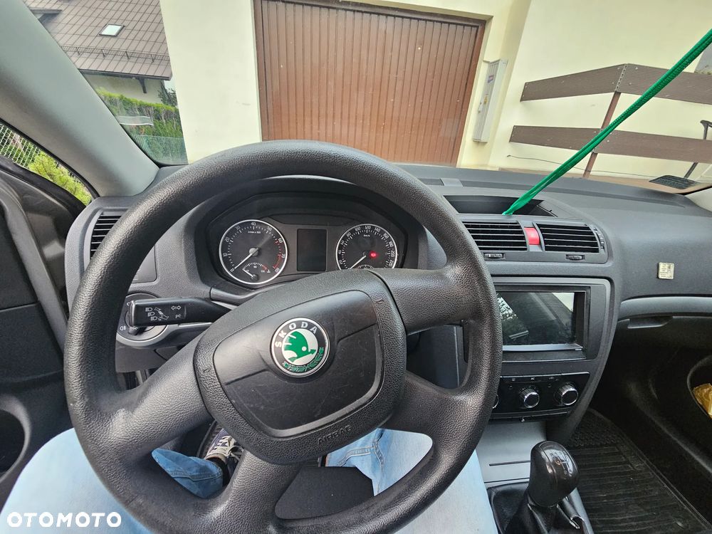 Skoda Octavia 1.6 Classic - 8