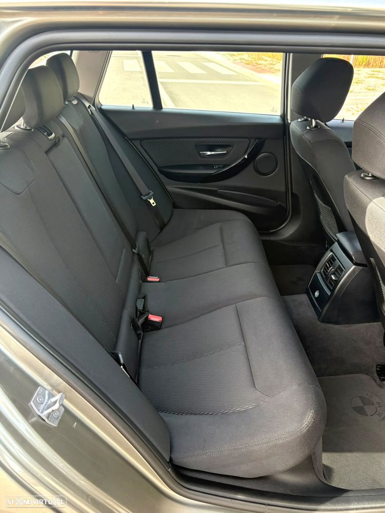 BMW 320 d Advantage Auto - 8
