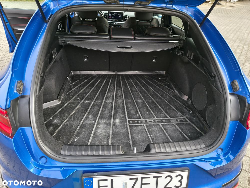 Kia ProCeed 1.6 T-GDI GT DCT - 17