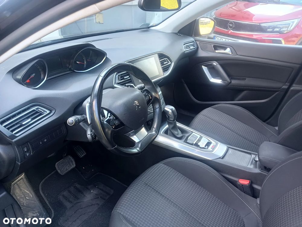 Peugeot 308 1.5 BlueHDi Allure S&S EAT6 - 5