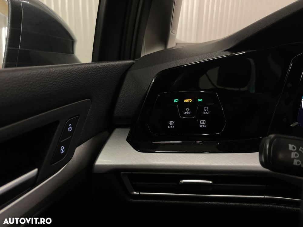 Volkswagen Golf 1.0 TSI Life - 23