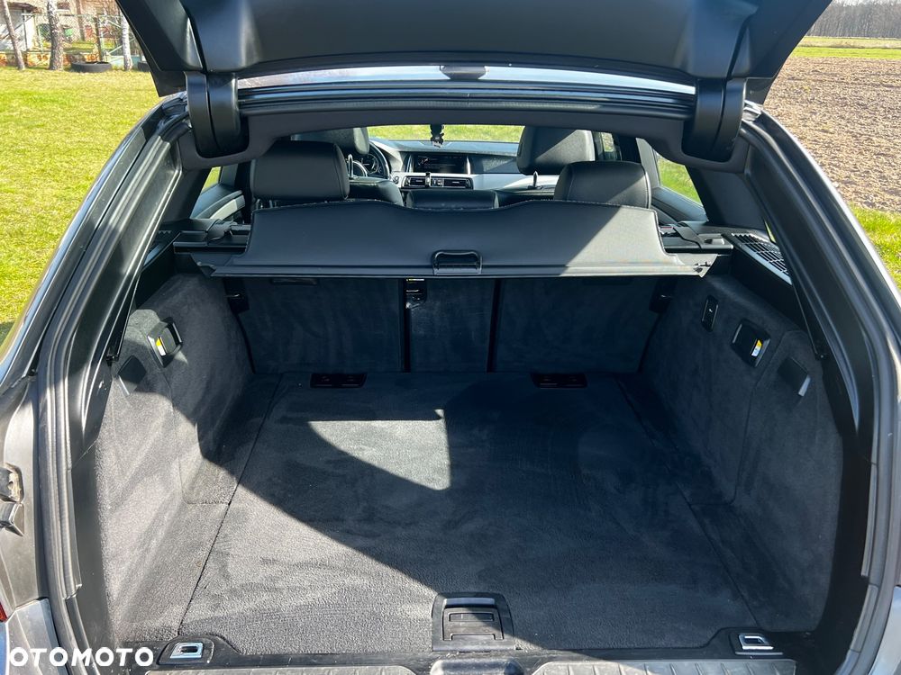 BMW Seria 5 525d Sport-Aut Modern Line - 11