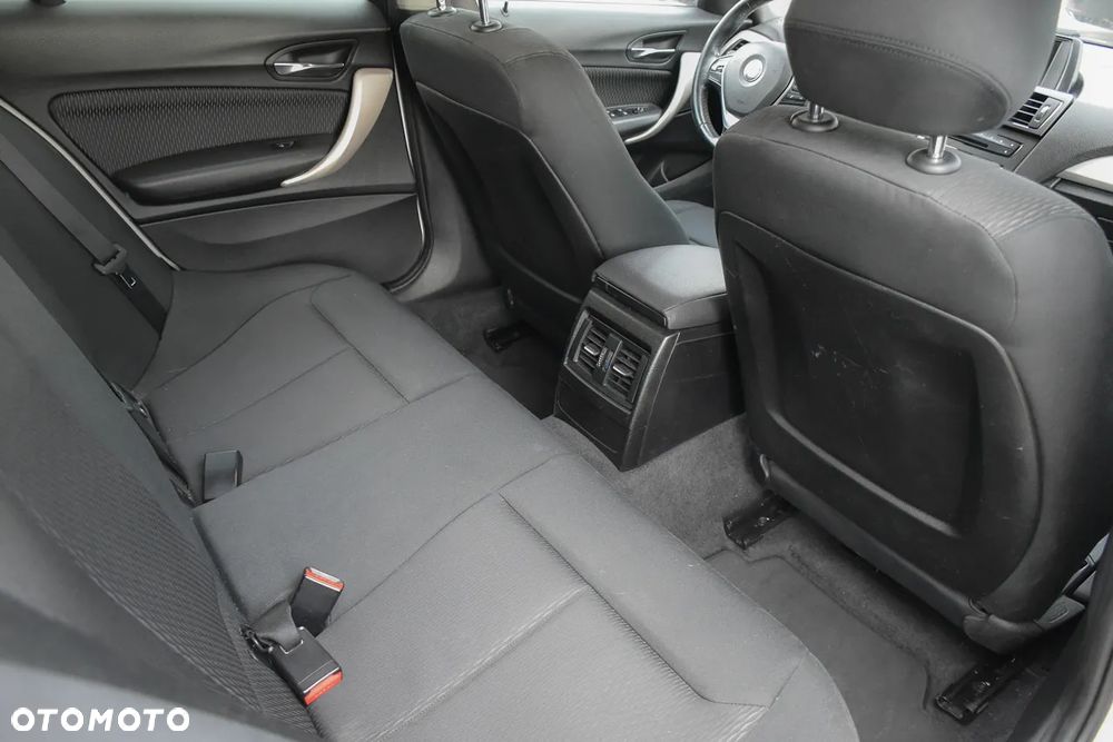 BMW Seria 1 116i - 31