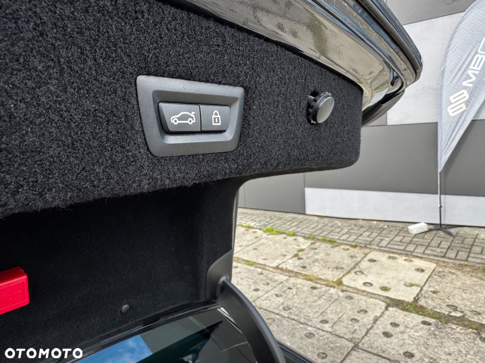 BMW Seria 7 740d xDrive - 37