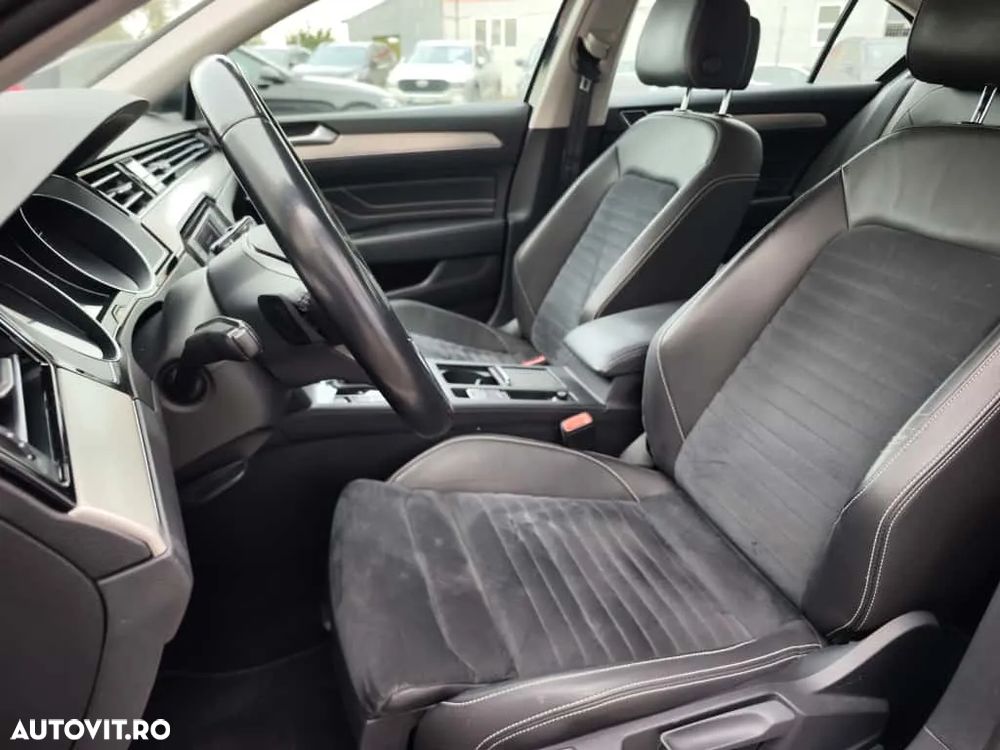 Volkswagen Passat 2.0 TDI DSG Comfortline - 12