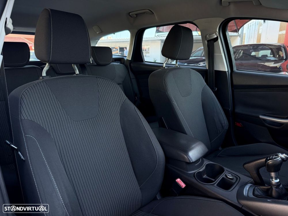 Ford Focus SW 1.0 SCTi Titanium - 7