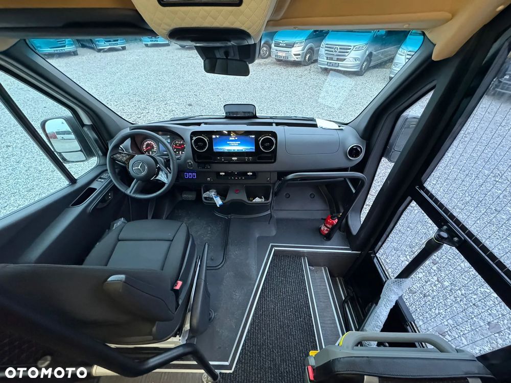 Mercedes-Benz Sprinter 519 - 15