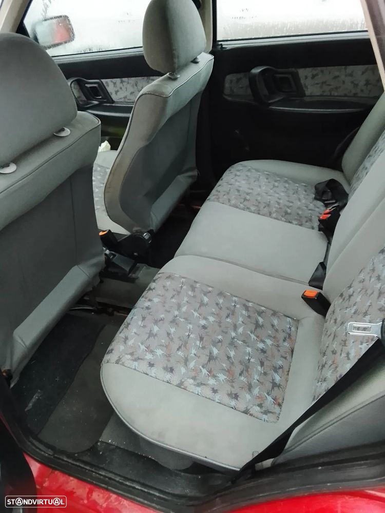 SEAT Ibiza 1.1i CLX - 5