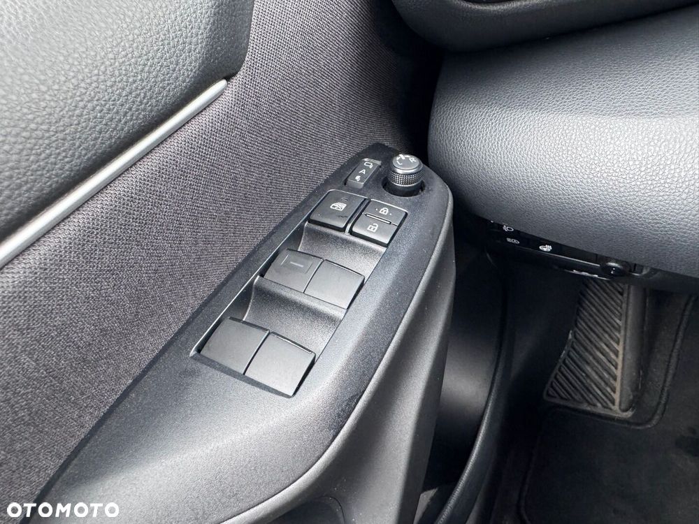 Toyota Yaris Hybrid 1.5 Executive - 32