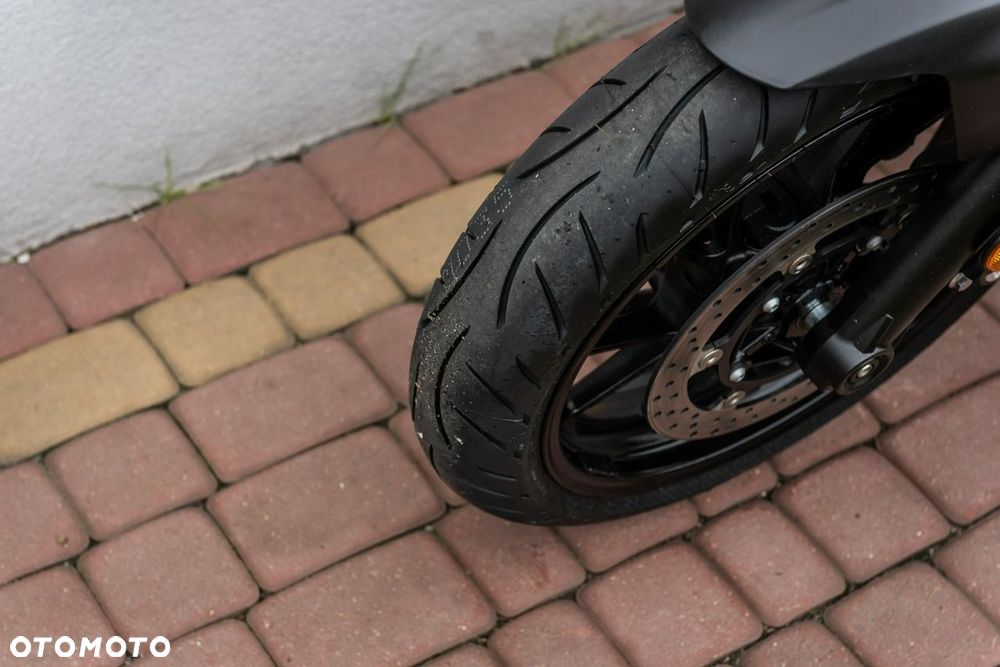 Yamaha MT - 8