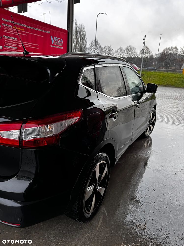 Nissan Qashqai - 2