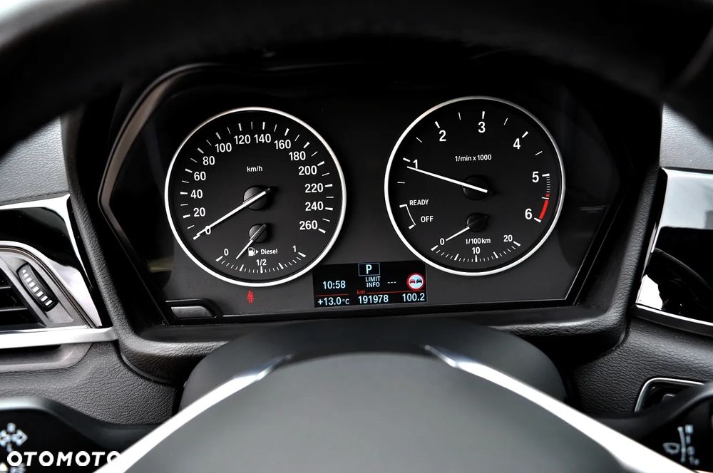 BMW X1 sDrive18d Sport Line - 36