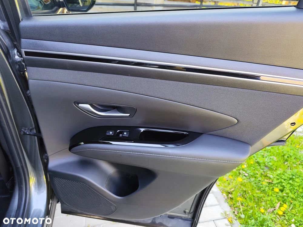 Hyundai Tucson 1.6 T-GDi HEV Executive 4WD - 15