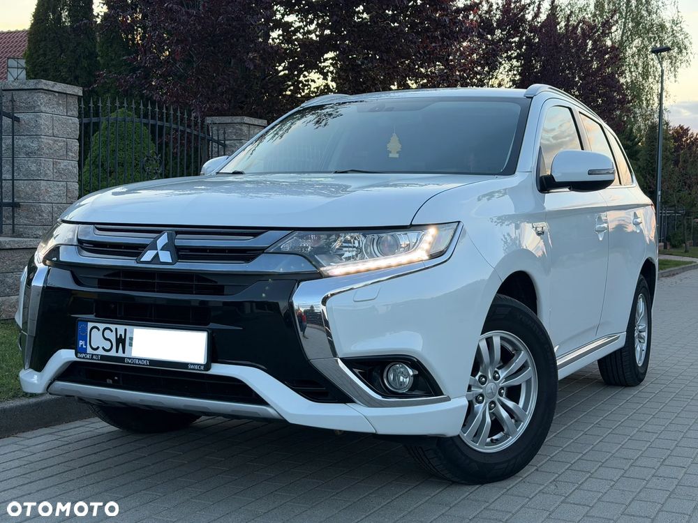 Mitsubishi Outlander 2.0 4WD Plus - 1