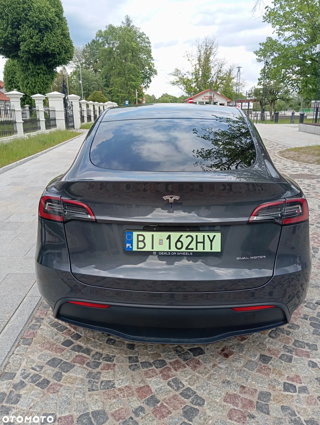 Tesla Y Model Performance Dual Motor AWD - 4