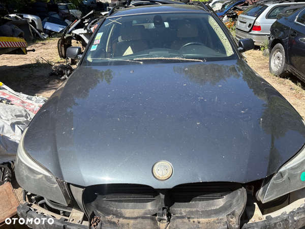 BMW 5 E61 E60 MASKA POKRYWA SILNIKA w kolor A68 platingrau Mettalic RADOM stan super