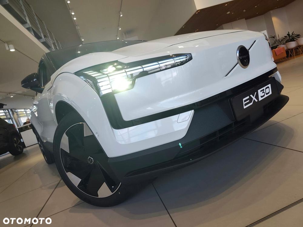 Volvo EX30 69kWh Single Motor Long Range Ultra - 1