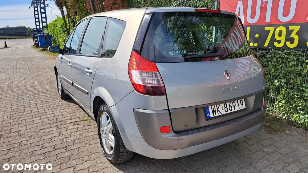 Renault Grand Scenic - 26