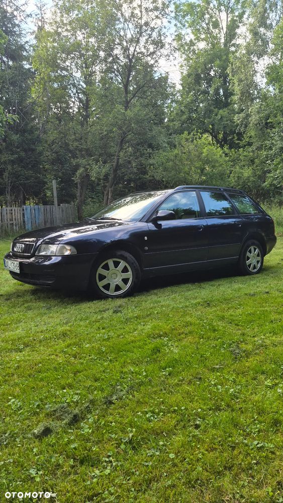 Audi A4 Avant 2.6 - 6