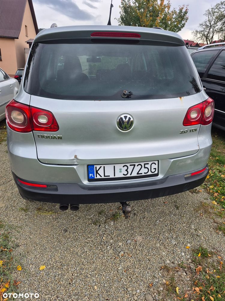 Volkswagen Tiguan - 4