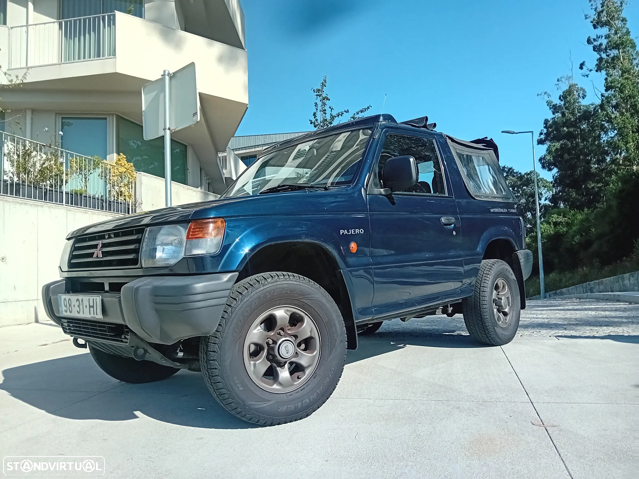 Mitsubishi Pajero - 35