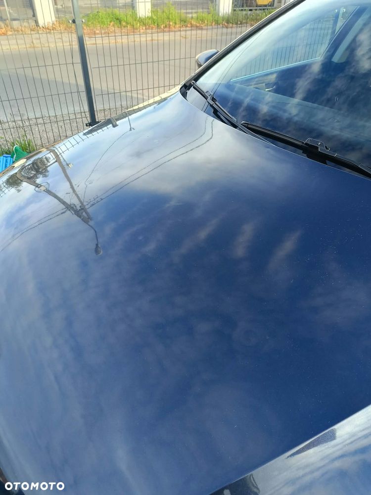 Volkswagen Passat - 16