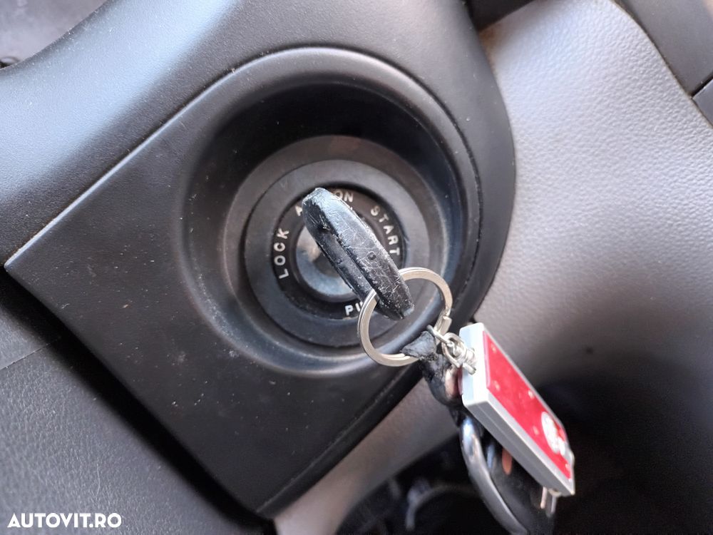 Dezmembrari  Kia CARNIVAL (VQ)  2006  > 2014 - 27