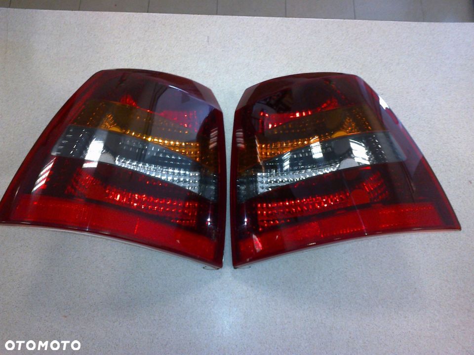 LAMPA TYLNA OPEL ASTRA G II 1998-2009 HB Dymiona - 1