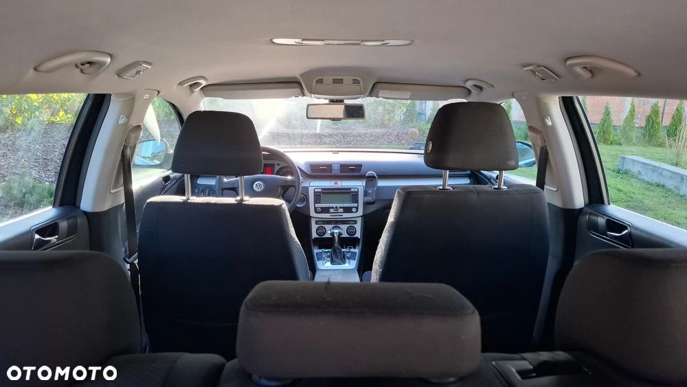 Volkswagen Passat - 15