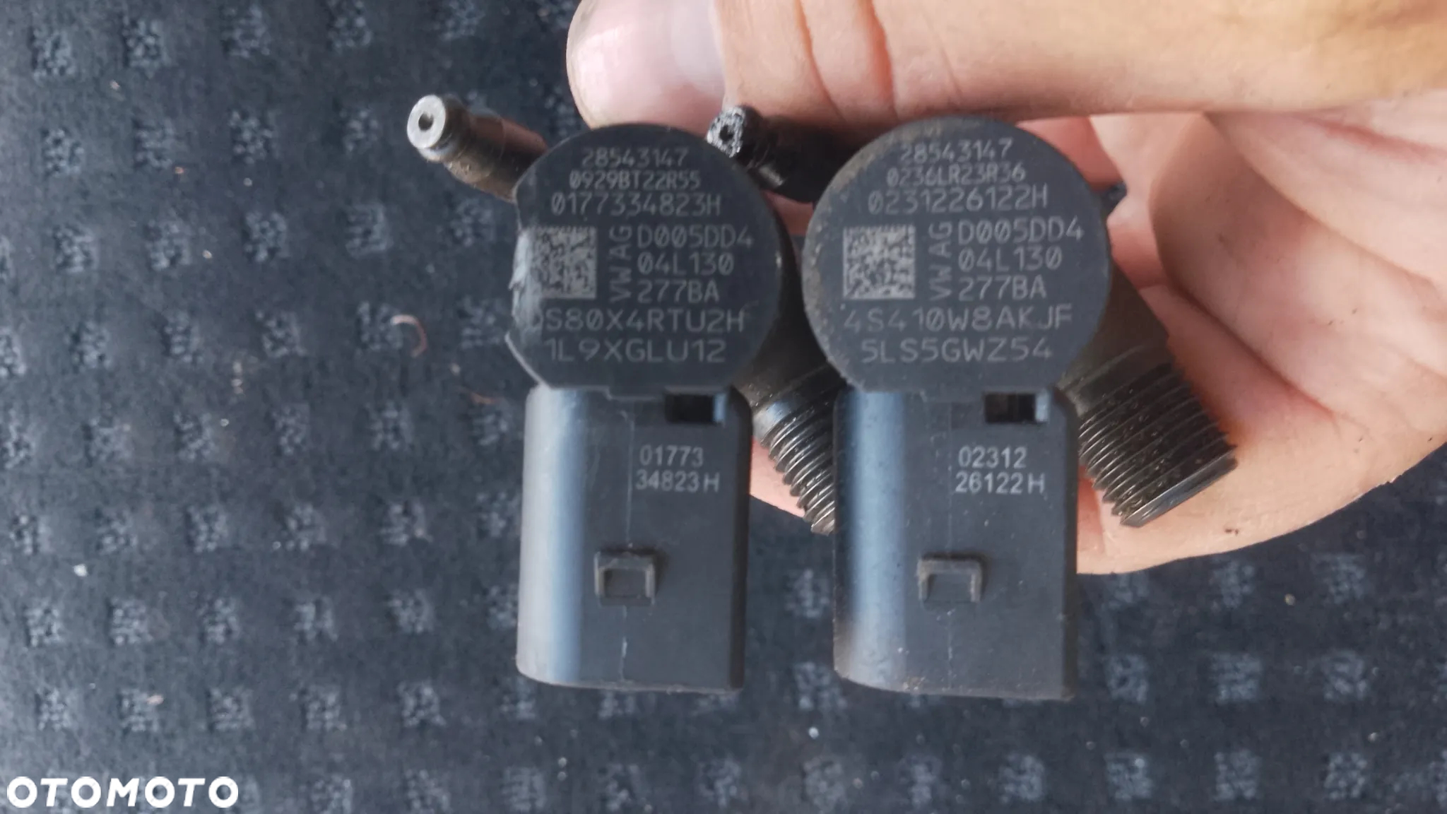 Wtryskiwacz 2.0 TDI 04L130277BA 28543147 VW T6 - 3