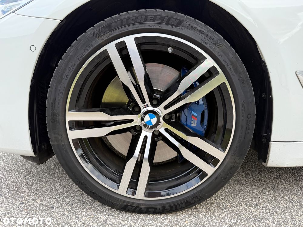 BMW Seria 5 540i GPF Luxury Line - 22