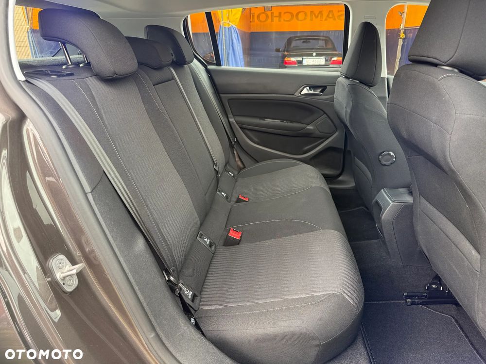 Peugeot 308 - 18