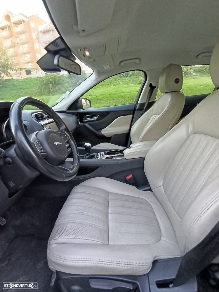 Jaguar F-Pace 2.0 i4D Prestige - 14