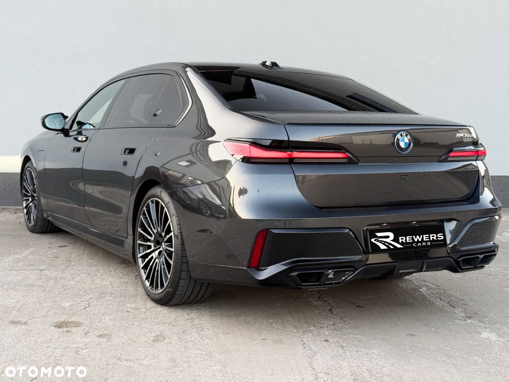 BMW Seria 7 M760e PHEV xDrive sport - 4